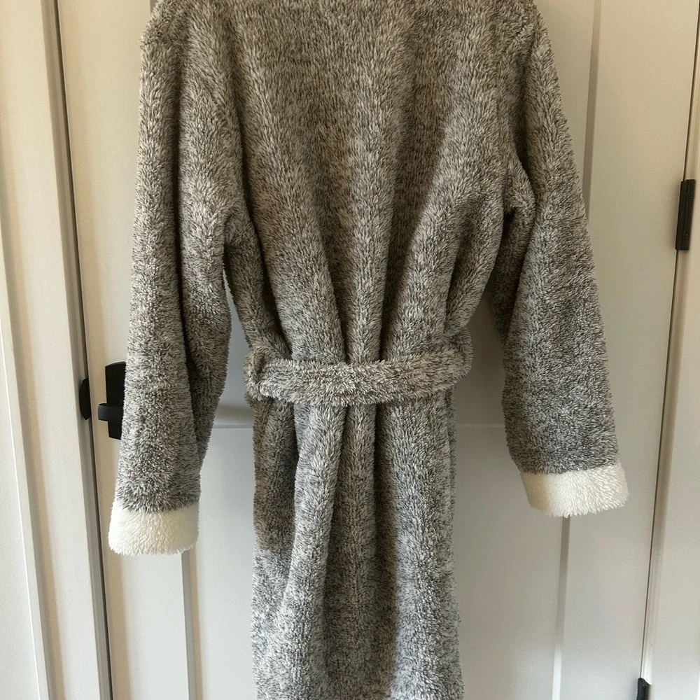 Cozy Gray Koala Robe - Picture 5 of 5